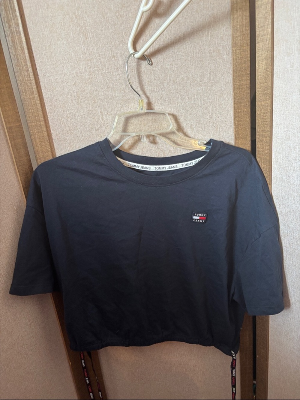 Tommy Jeans Navy Short-Sleeve Logo Cropped Top Medium